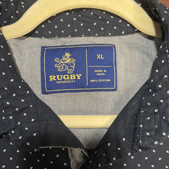 Men’s button down casual shirt - Picture 2 of 3